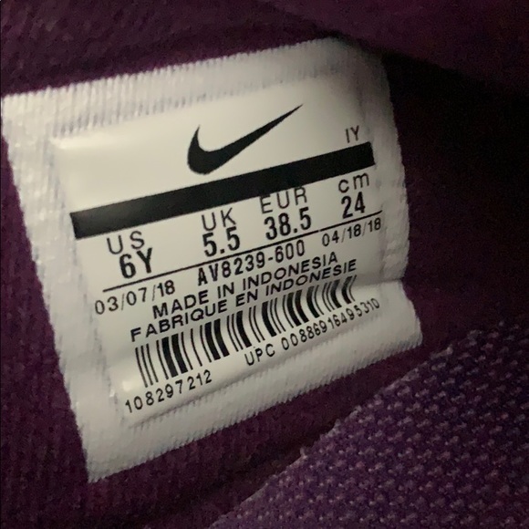 NIKE SNEAKERS - Picture 3 of 3